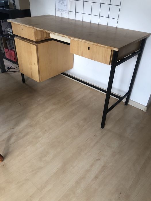 Biurko metal sklejka z  Prl używane