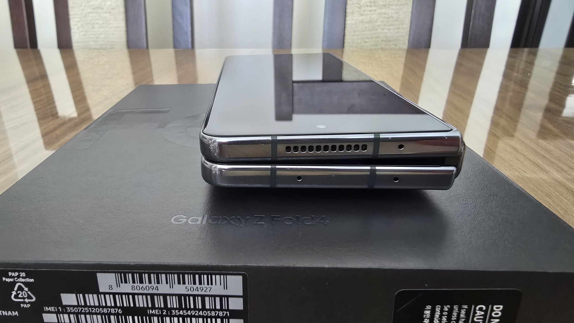 Samsung Galaxy Fold 4 12/512 Sklep Samsung. Duży zestaw