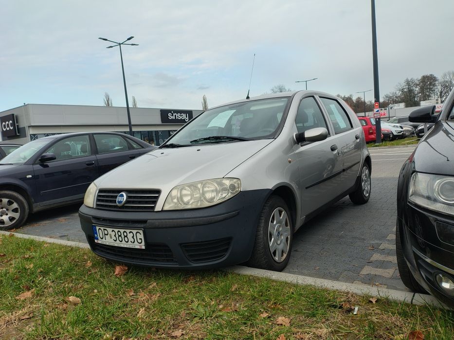 Sprzedam Fiata Punto 1.2.  2003r. Opłata na cały rok
