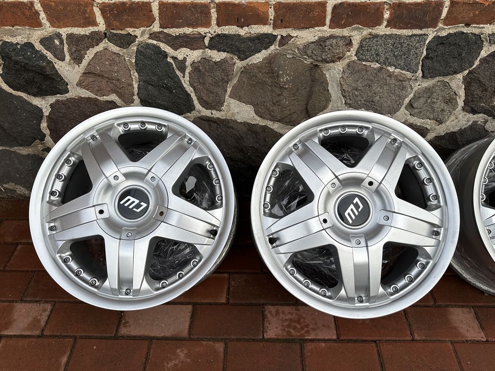 Alufelgi 5x120 18 BMW X3 X5 E46 E90 F30 felgi srebrne rant letnie zima