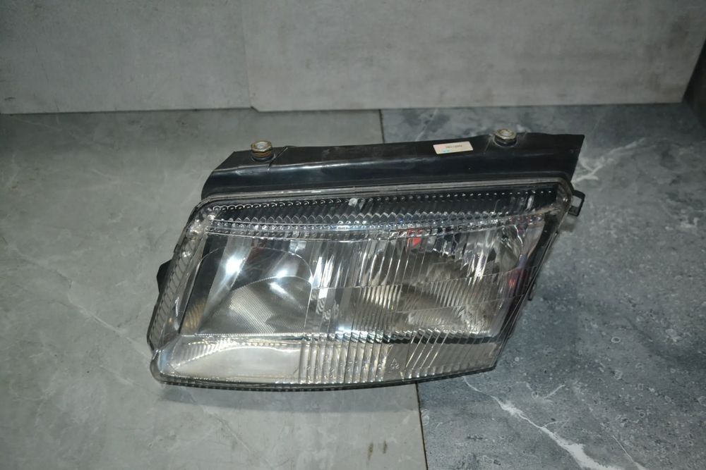 VW PASSAT B5 96-00 LAMPA PRZÓD PRZEDNIA LEWA KPL DJAUTO