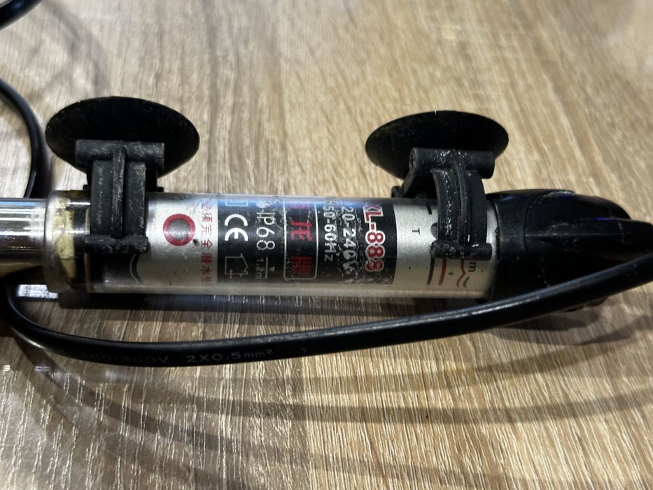 Підігрівач води в акваріумі