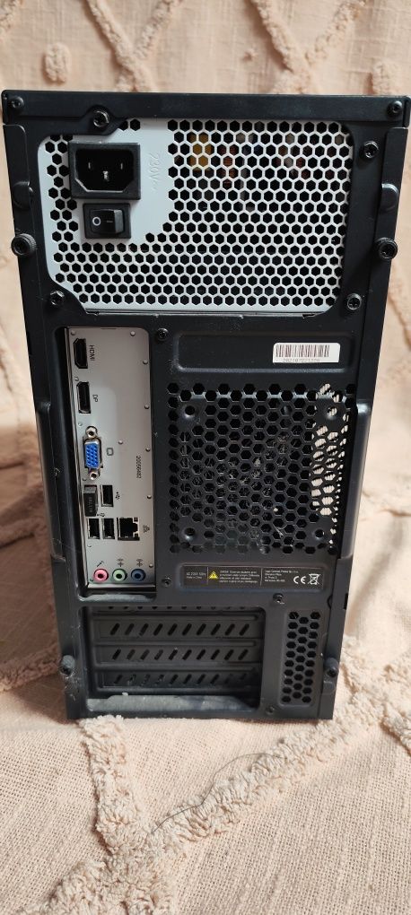Komputer stacjonarny – Intel i5 / 16 GB RAM / SSD 256 GB / Mini Tower