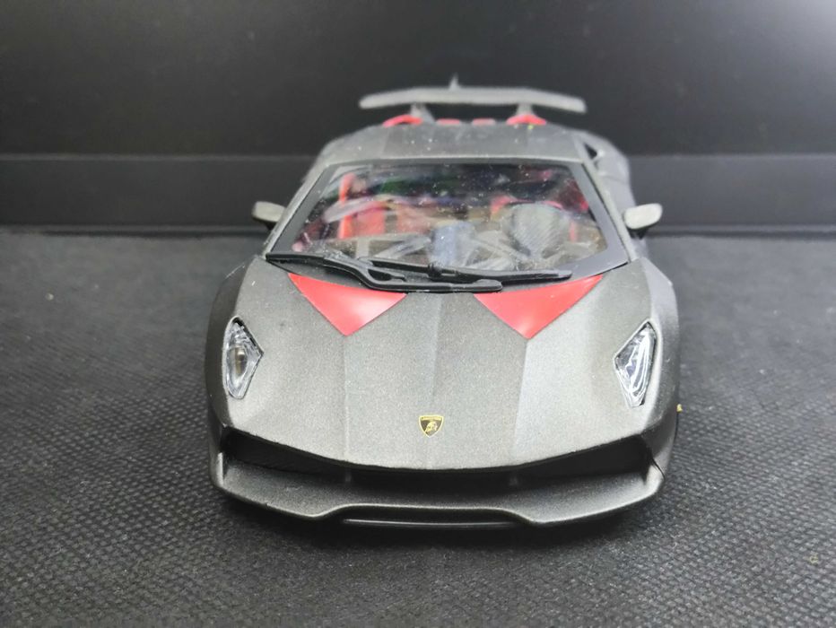 Модель Lamborghini Sesto Elemento Bburago 1/24
