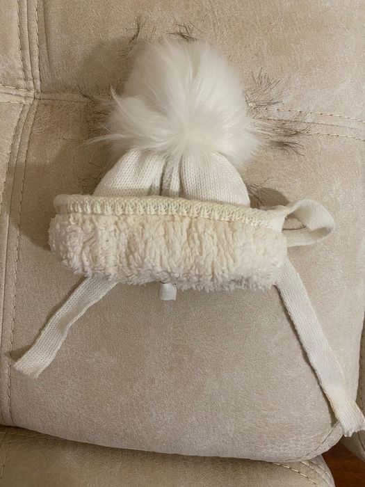 Конверт на виписку для дівчинки з шапкою