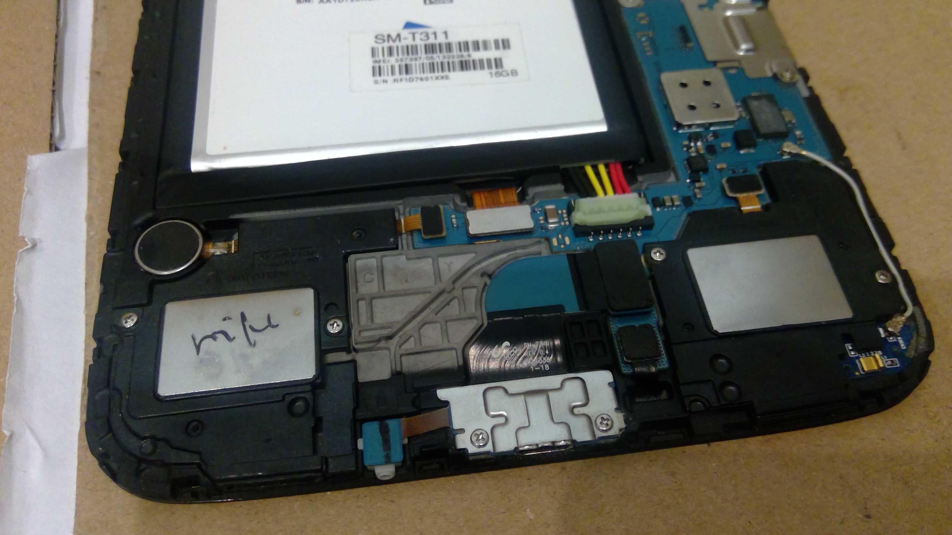 Tablet Samsung SM-T311  T330