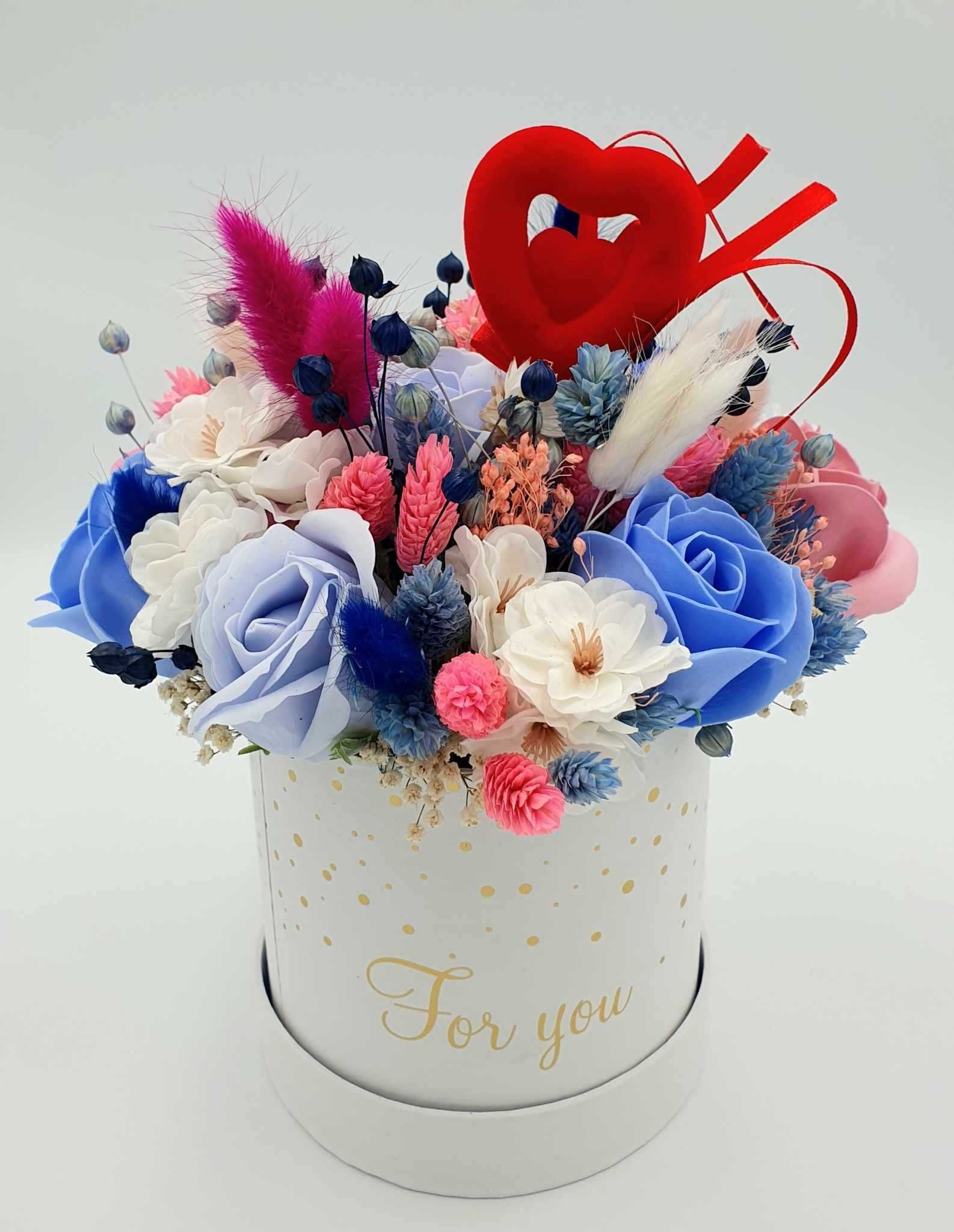 Flowerbox z kwiatów mydlanych z dodatkami, Walentynki