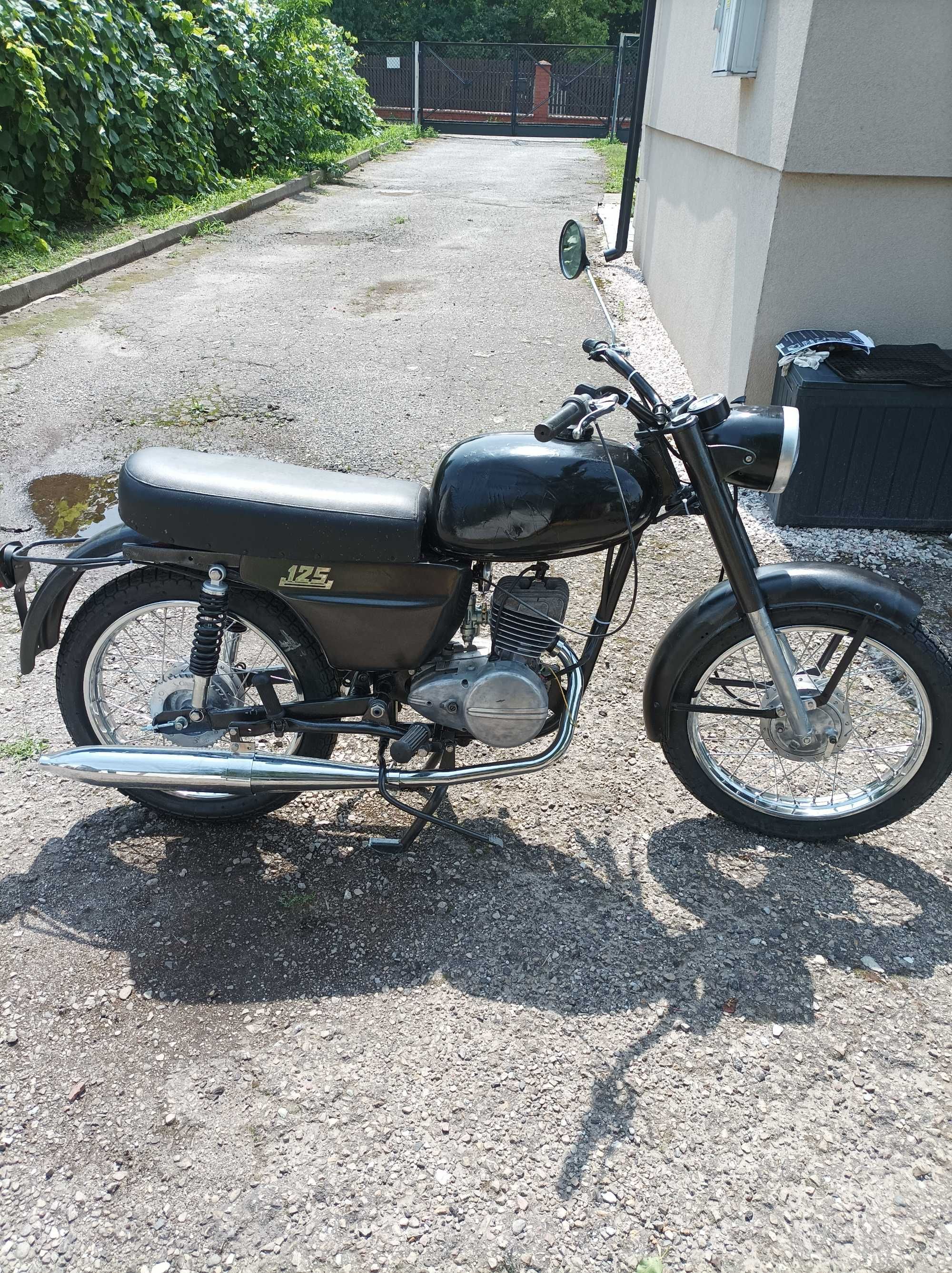 WSK 125 M06B3 – 1975 r. – po renowacji, do dokończenia