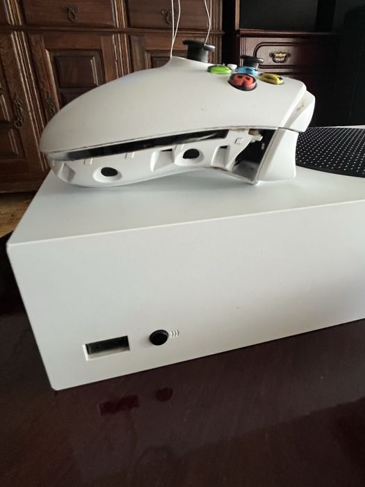 Xbox Serie S 1TB 2 comandos