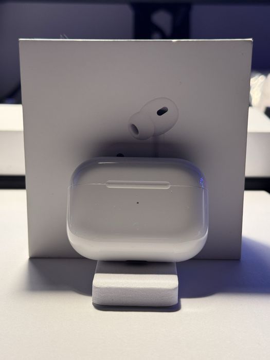 AirPods Pro 2 z etui
