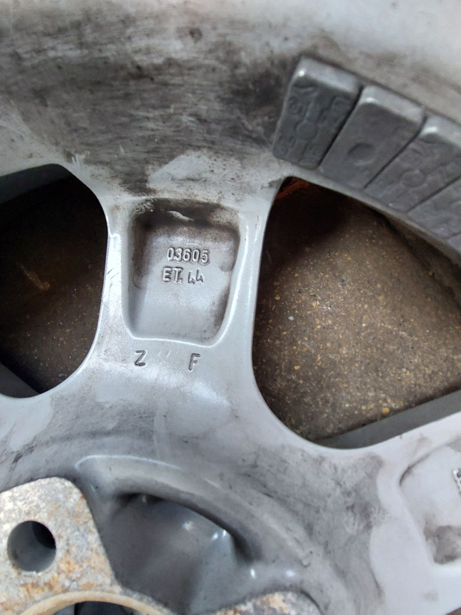 Koło zapasowe 6J×15H2 ET44 Styropian lewarek klucz hak Ford fiesta mk7