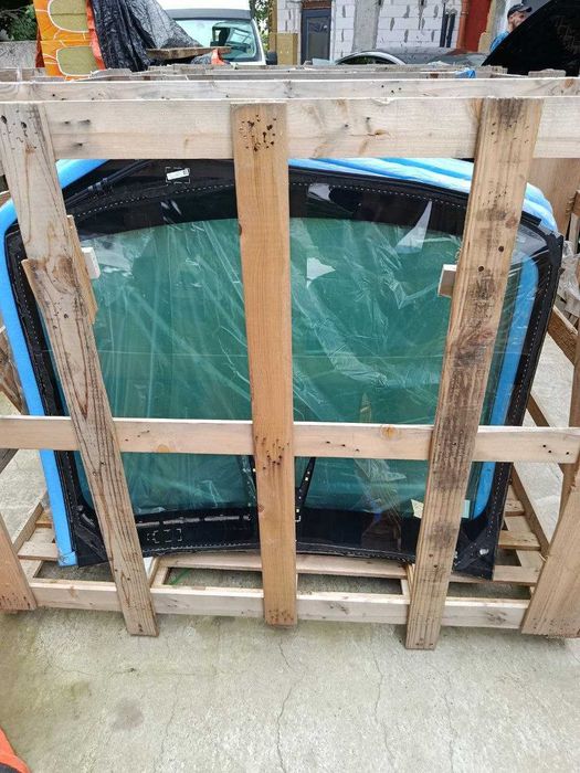 Лобове скло Tesla model Y \ m3 \ ms (2017-2024)