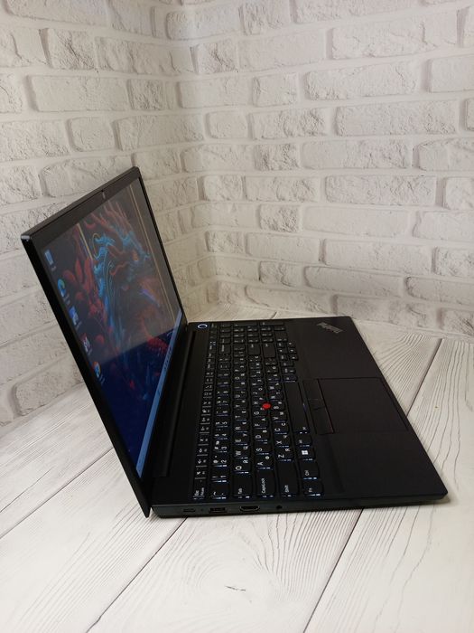 Ноутбук Lenovo ThinkPad E15 Gen2 i7-1165G7 підсвітка клавіатури