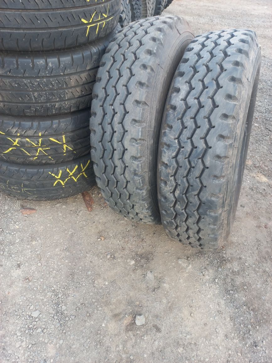 Opony 9.5R17.5 Michelin.