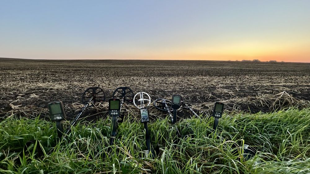Металошукач Minelab Equinox 800