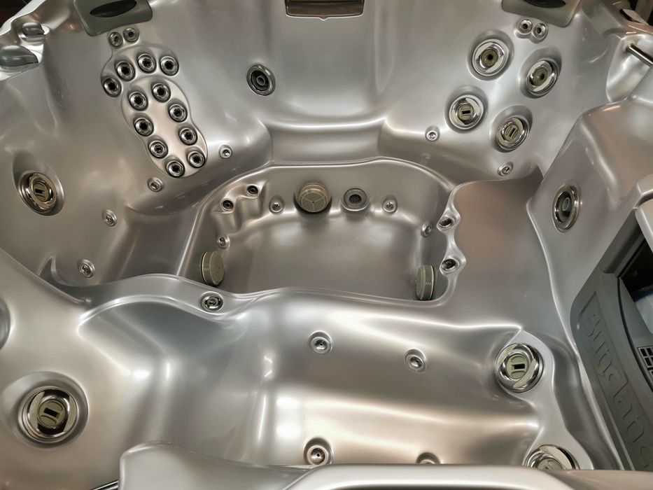 Jacuzzi balia na prąd z USA i Canady po Serwisie Renowacji Transport