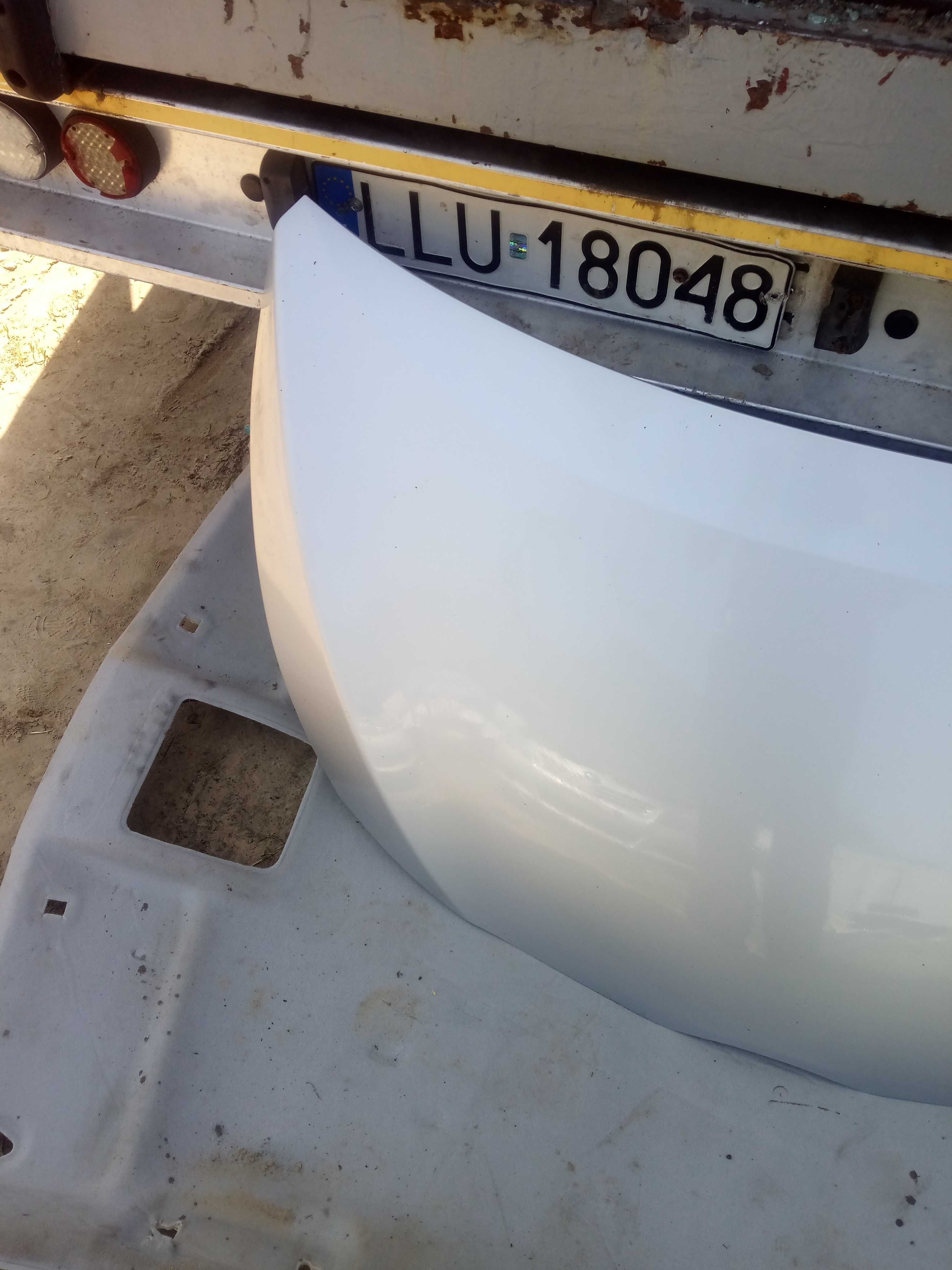 TOYOTA VERSO 09-18 MASKA przód wygłuszenie kolor srebrny 1f7