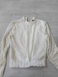 Biała koronkowa bluzka