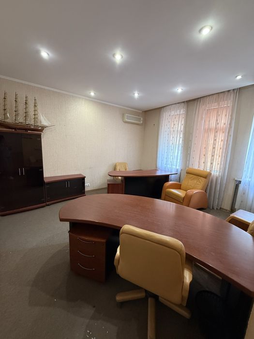 Оренда офісного приміщення 118 метрів, Дмитрівська, Цирк, Перемоги