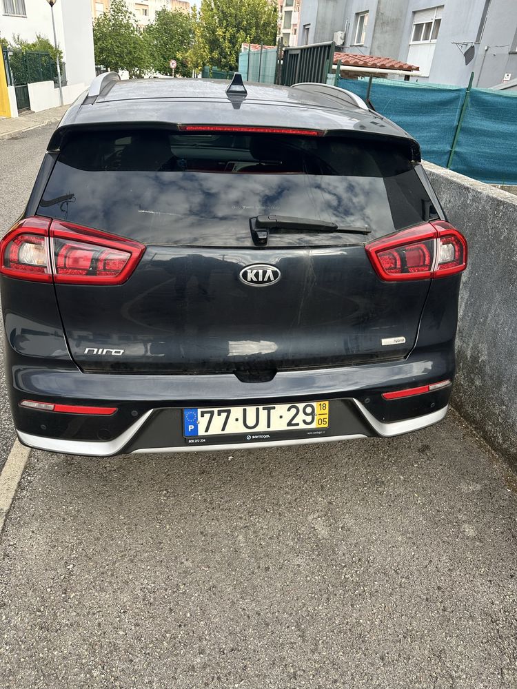 Kia Niro Hibrido / Gasolina  revisoes sempre feitas na marca Kia