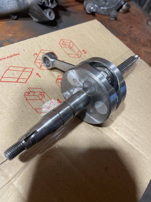 Срочно Коленвал Carenzi Racing-горизонт) джог