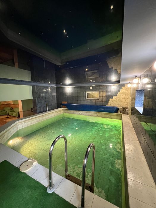 ПРОДАЖ. Заміський будинок,маєток .Слобода , біля води. Поряд Черкаси