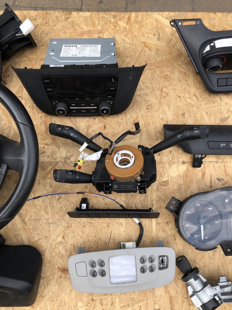 Kierownica airbag tempomat radio kamery wybierak Iveco Daily 2014-