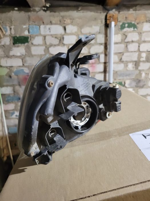 Фара Suziki SX4 2008 ліва оригінал