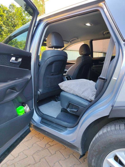 Машина Kia Sorento CRDI 2.4L 2019 года 42500 Км Идеал