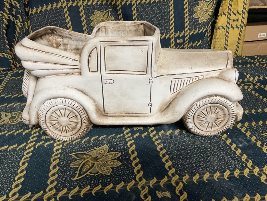 Floreira porcelana com 43 x17 cm. ANUCIOS abaixo