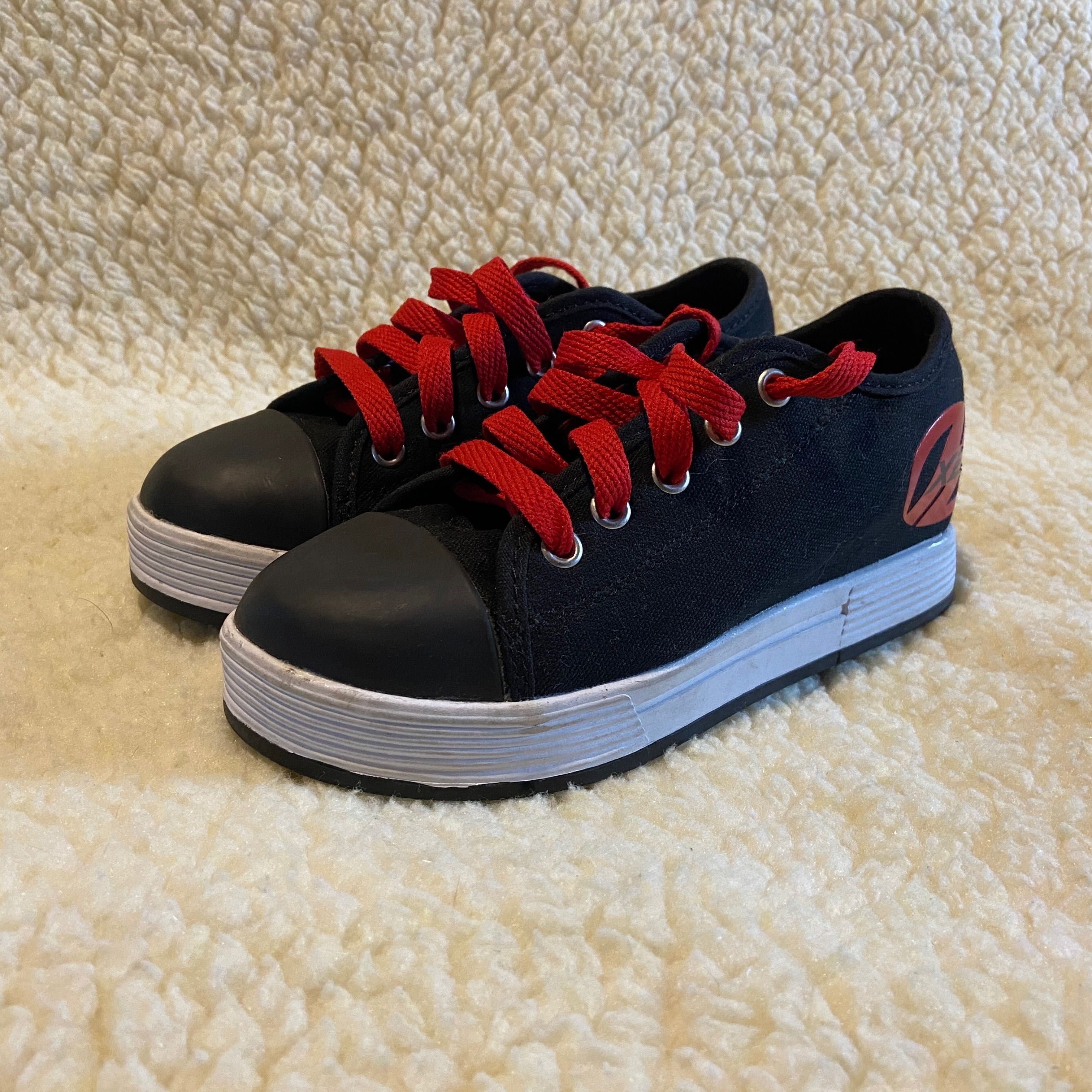 Butorolki HEELYS X2 Black/Red 33 butowrotki