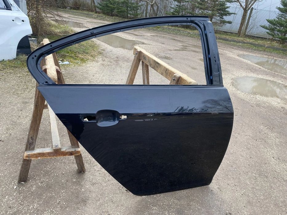 DRZWI TYLNE PRAWE OPEL INSIGNIA A I HB SEDAN