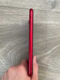 Czerwony iPhone 10 xr