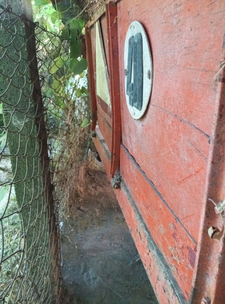 Vendo reboque agrícola tribasculante