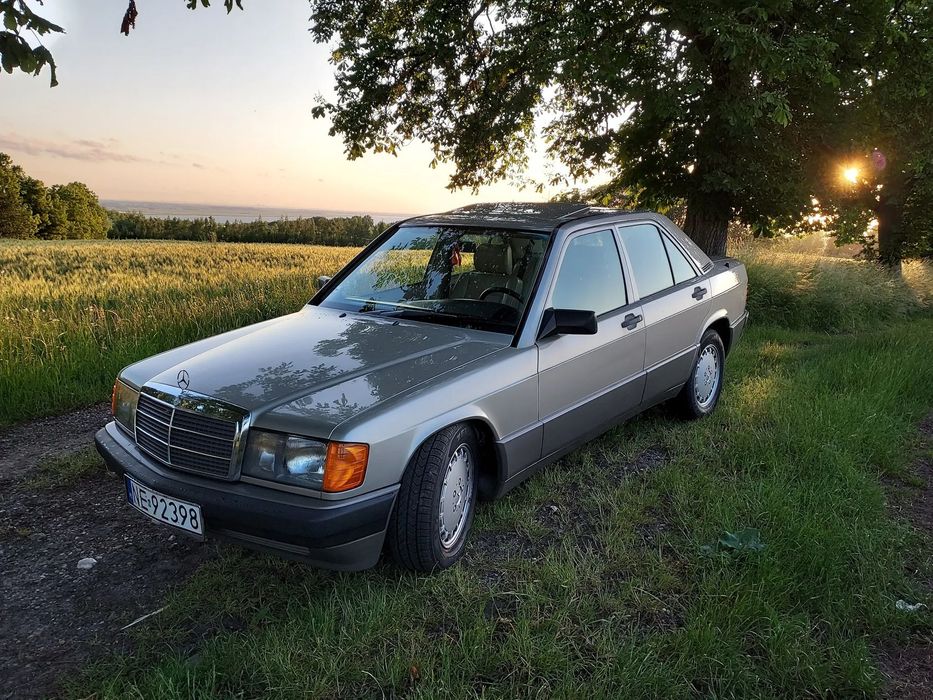 Mercedes-Benz W201 (190)