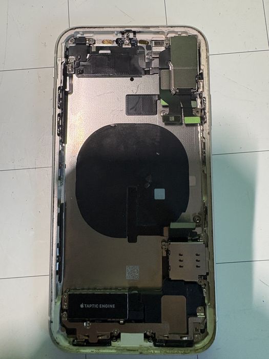 Korpus iPhone 11 z kamerami sim indukcja złącze