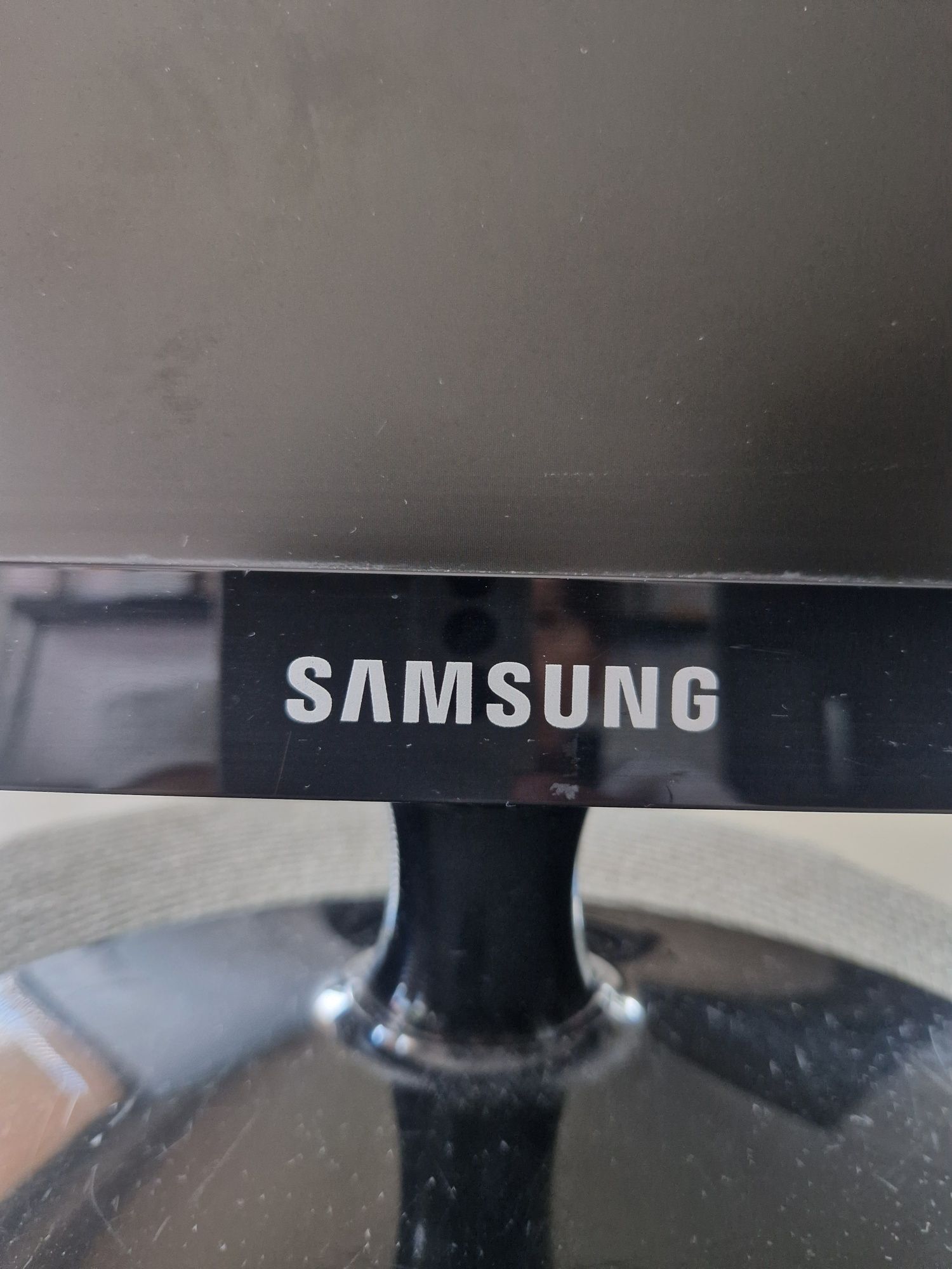 Teleeizor / Monitor Samsung SyncMaster T22A300 z pilotem