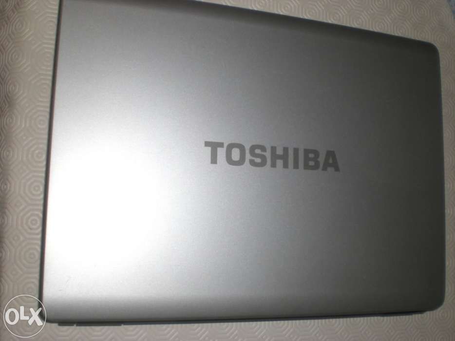 Computador portátil Toshiba L300-145 para peças