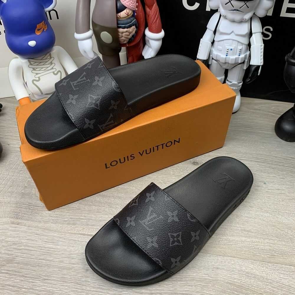 Стильные шлёпанцы Louis Vuitton