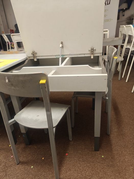 Biurko do szkoły otwierane jak Ikea -8 sztuk i krzesła dziecięce