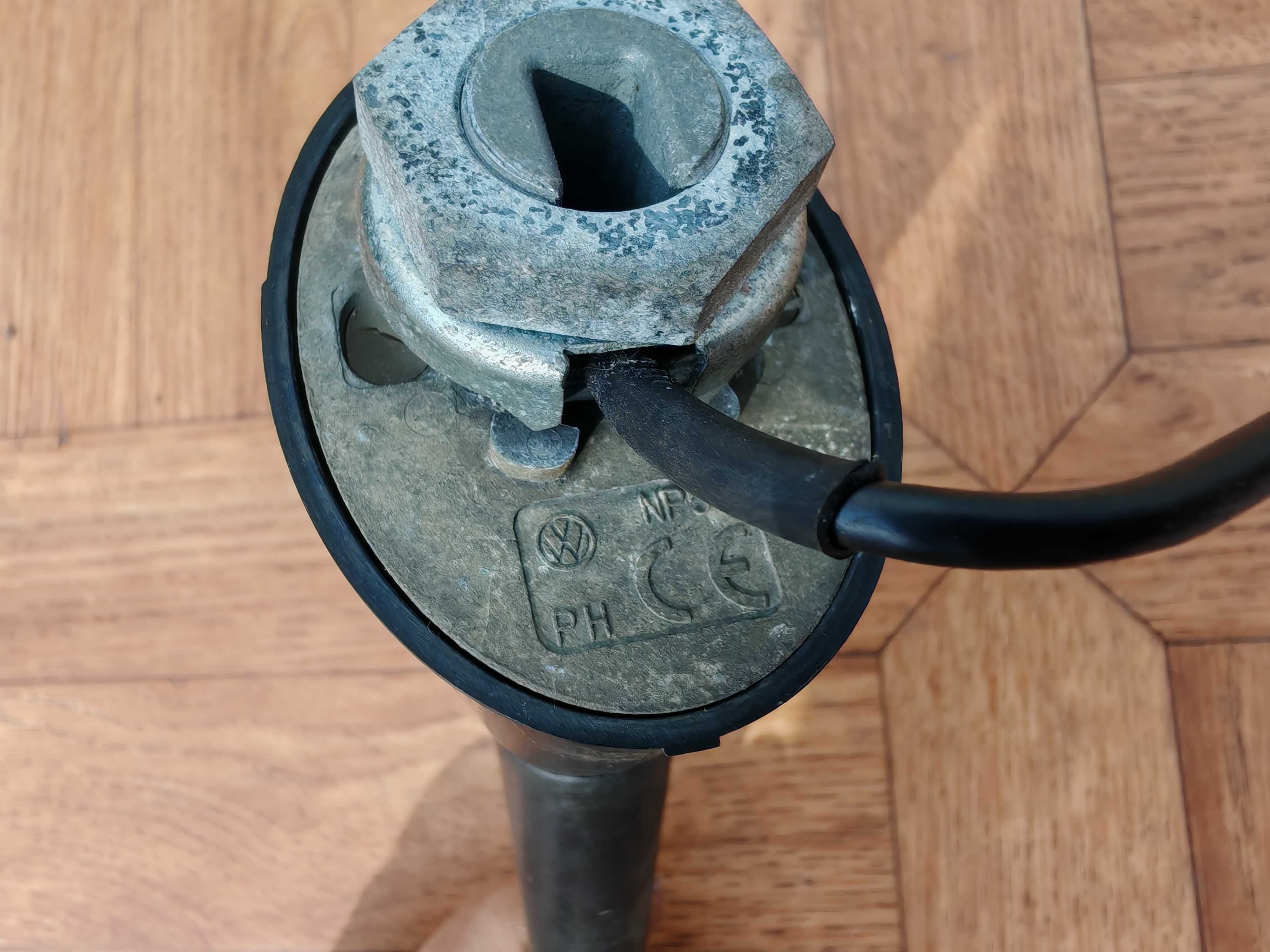 Volkswagen Golf IV Antena krótka + wiązka