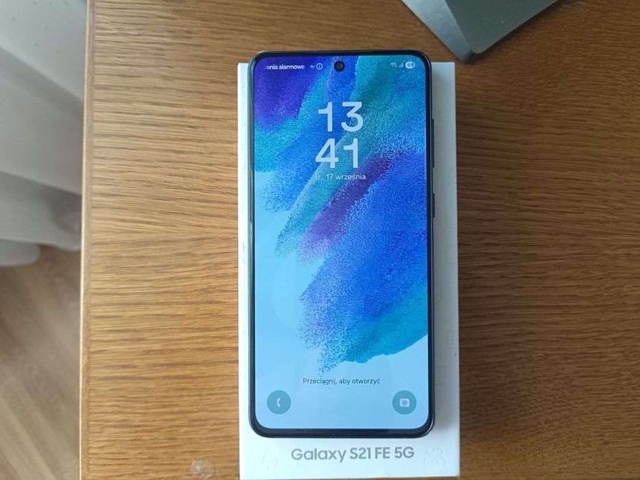 Samsung Galaxy S21 FE 6/128GB 5G 6,4" 120Hz 12Mpix OIS Jak nowy gwar24