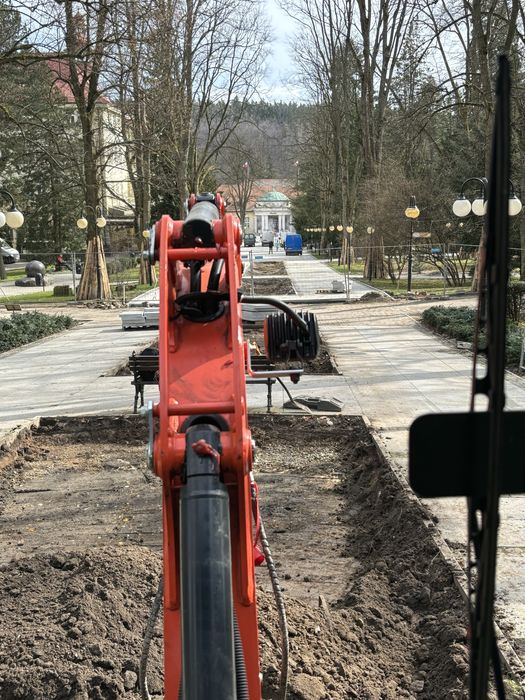 Usługi minikoparką, wozidło 700kg oraz transport wywrotką do 3.5 tony