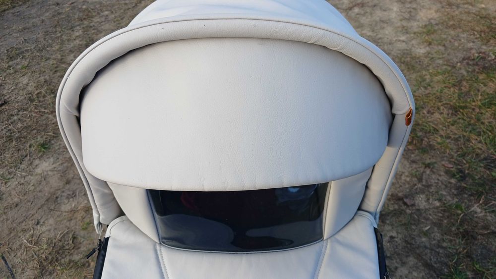 Коляска дитяча 
Roan bass next