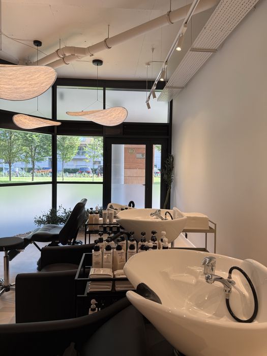 Wynajmę stanowisko fryzjerskie / Bardzo wysoki standard/ Top Lokalizac