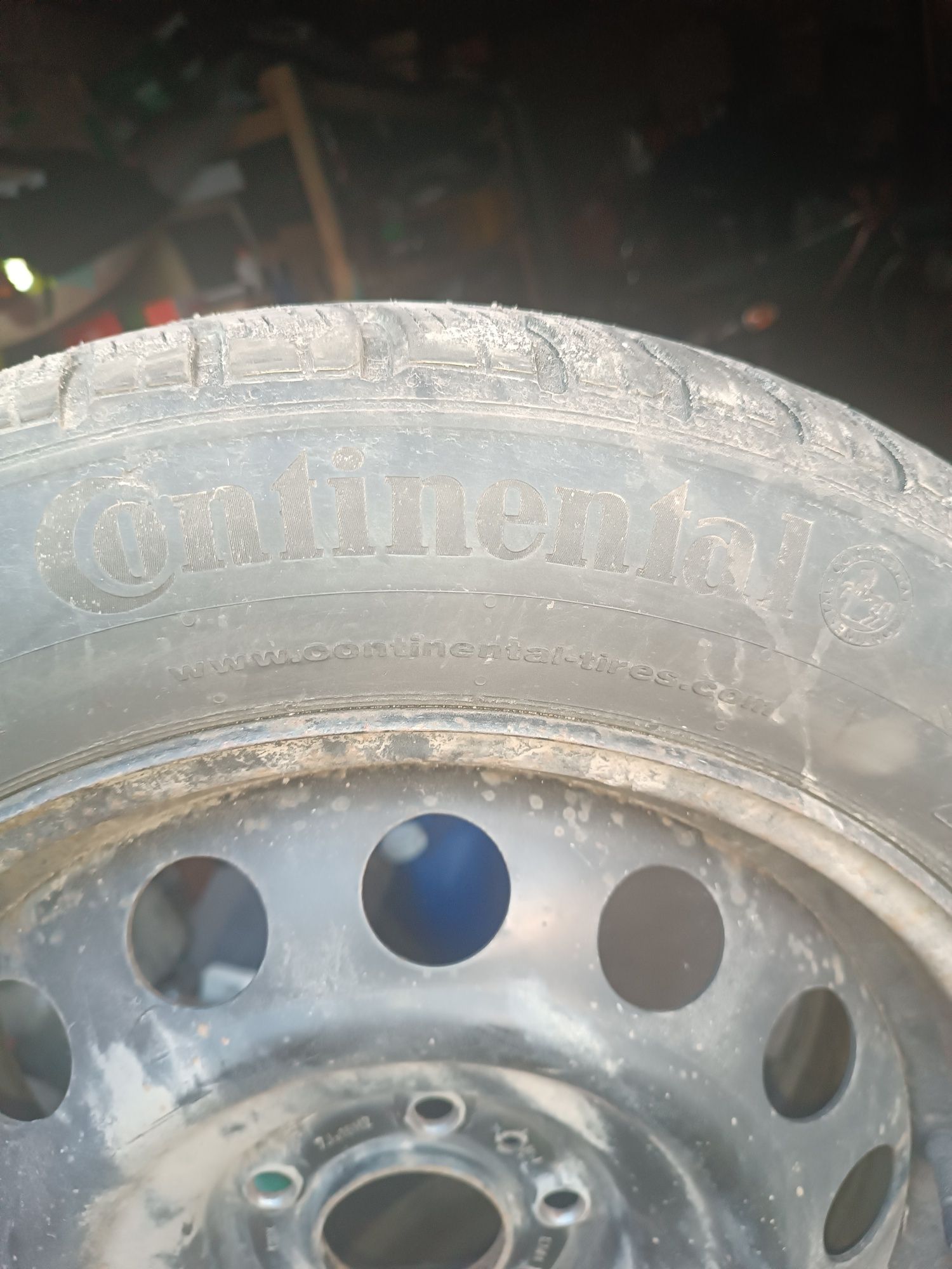 Шини (зимові) Continental 205/55 r16 б/в 6000 грн за весь комплект