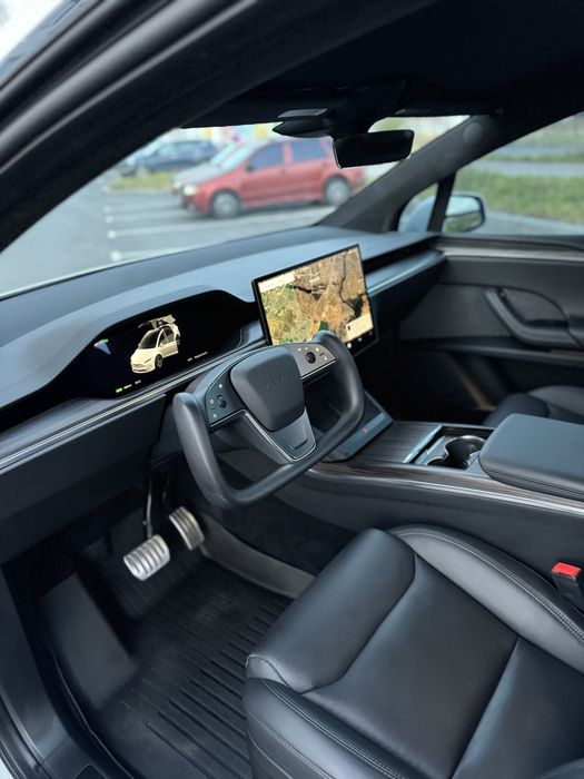 Tesla model x продам