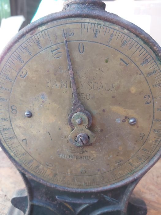 Zabytkowa waga kuchenna