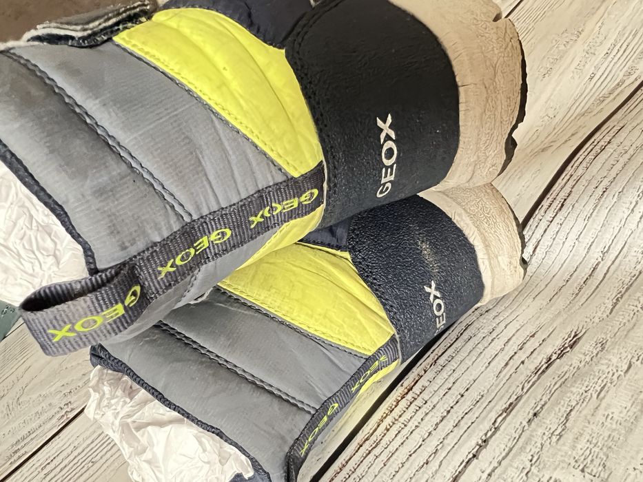 Продам ботинки Geox 33 размер