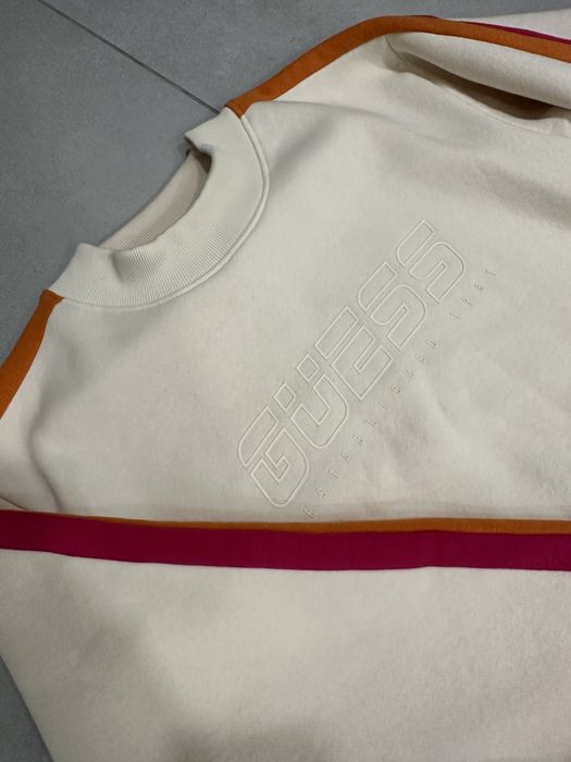 Komplet dresowy damski Guess beżowy z kolorowymi paskami XS jak nowy